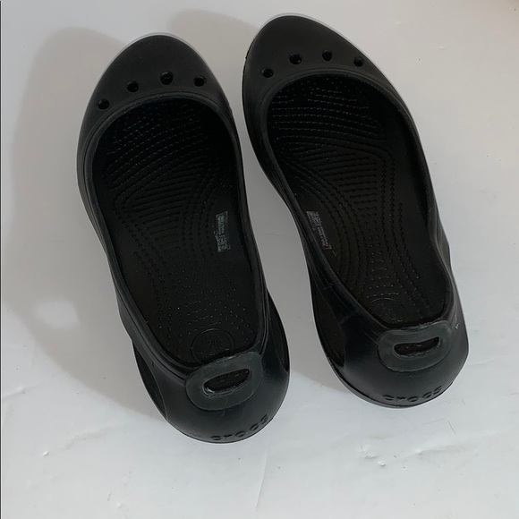 Ladies flip on crocs size 8 - Picture 3 of 7